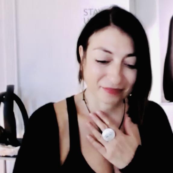 UNTAME YOUR HEART™ / Private 4-Week Coaching Package with Julia